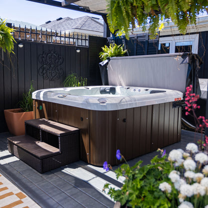 Liberty Spas LYS 5000 - Luxury 240V 6 Person Spa